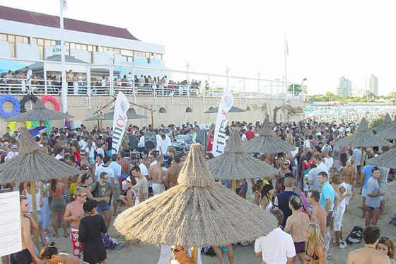 Feste Mokambo