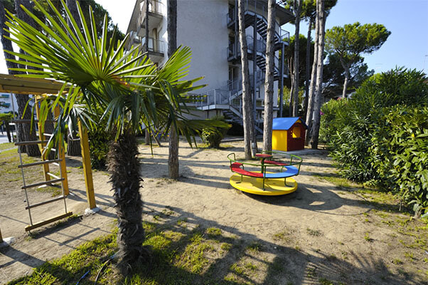 area bimbi hotel lignano